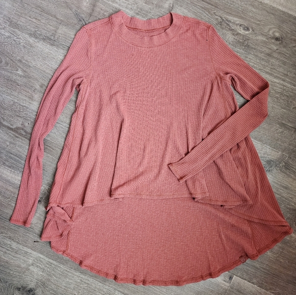 Lululemon Dare to Drape ribbed knit long sleeve shirt - Picture 2 of 5